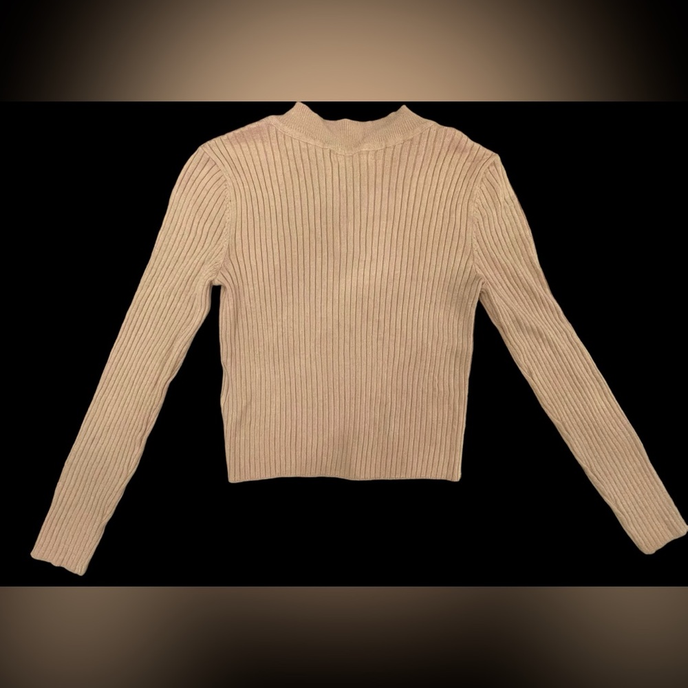 H&M Top - Picture 3 of 9